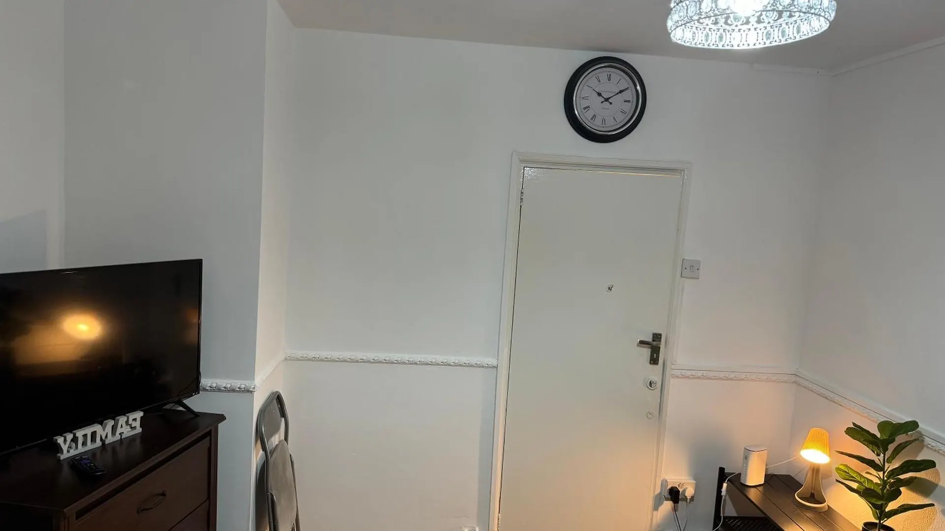 Lovely Spacious 2 Bedroom Flat In Bethnal Green, 3Mins Away From Station London 0*,